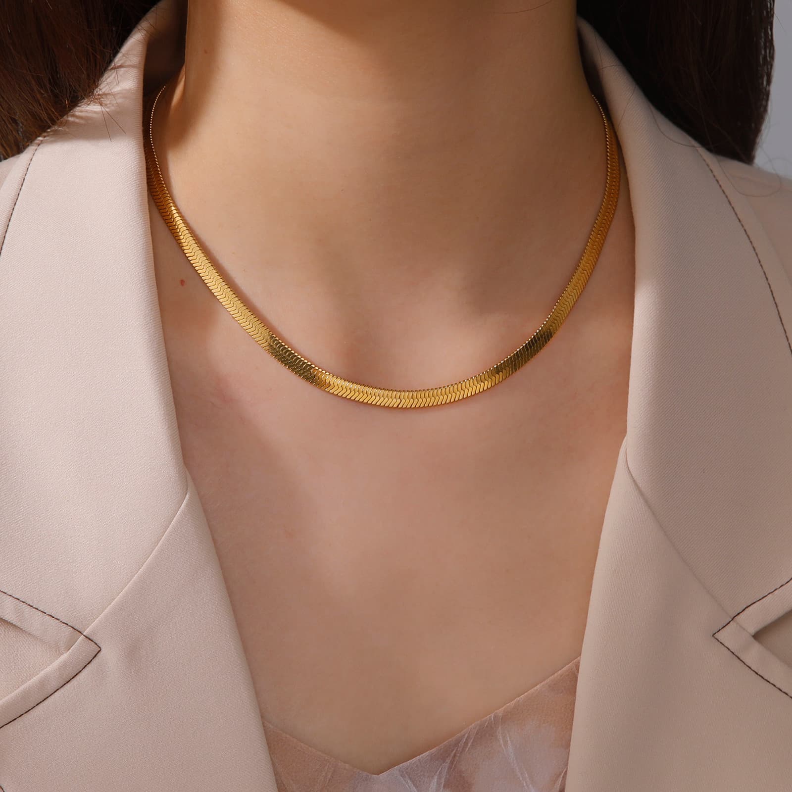 Trendigt Snake Chain-kedjehalsband – Slät & lyxig design